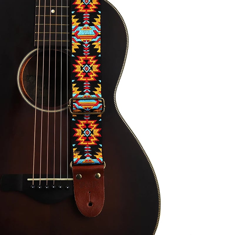 Belt with ethnic design with a touch of Africa