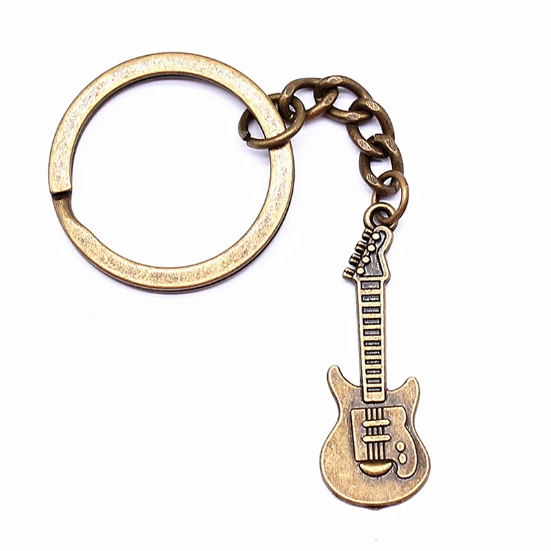 Magnificent guitar keychain for a large bunch of keys