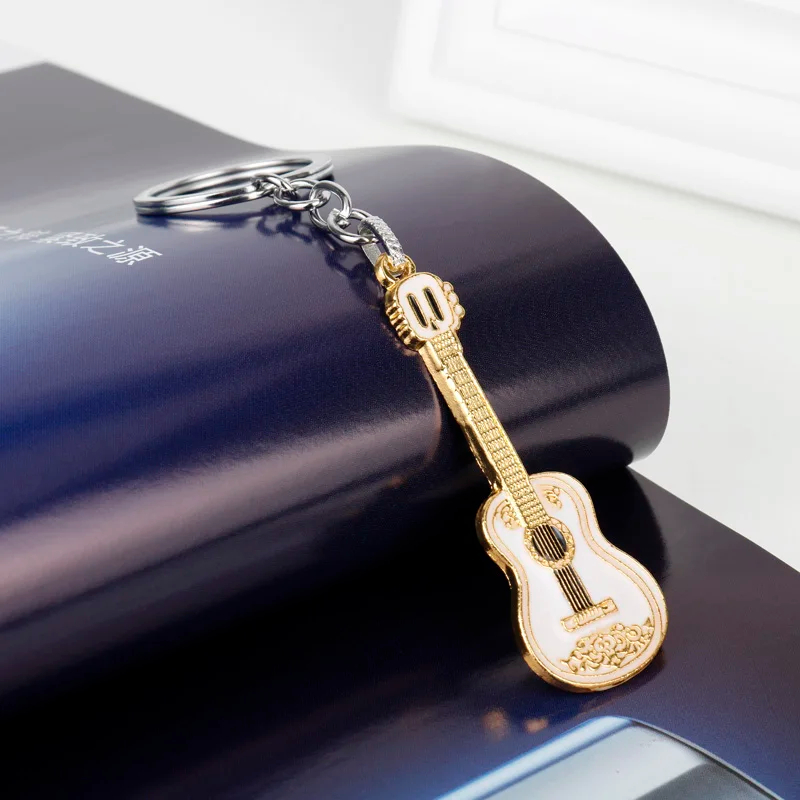 Golden or silver acoustic guitar keychain - gold color