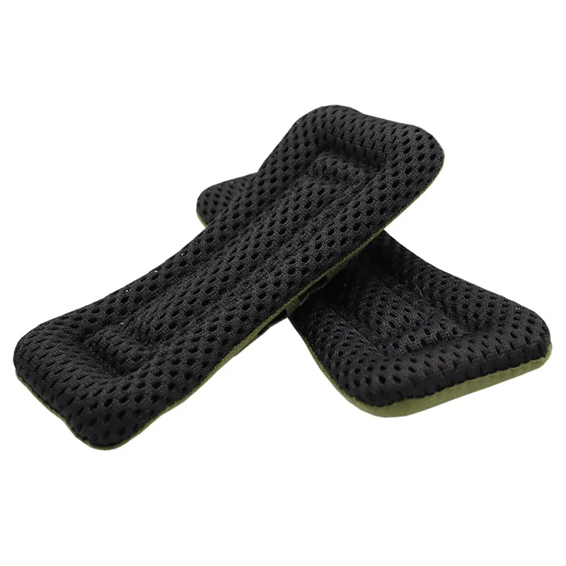 Detail of super padded ergonomic shoulder strap with breathable mesh