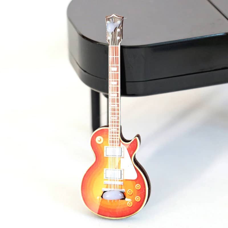 Miniature electric guitar, Gibson type - model 1