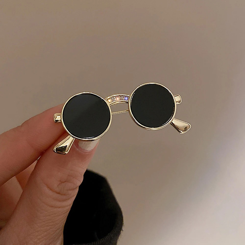 Details of the John Lennon Style Sunglasses Brooch