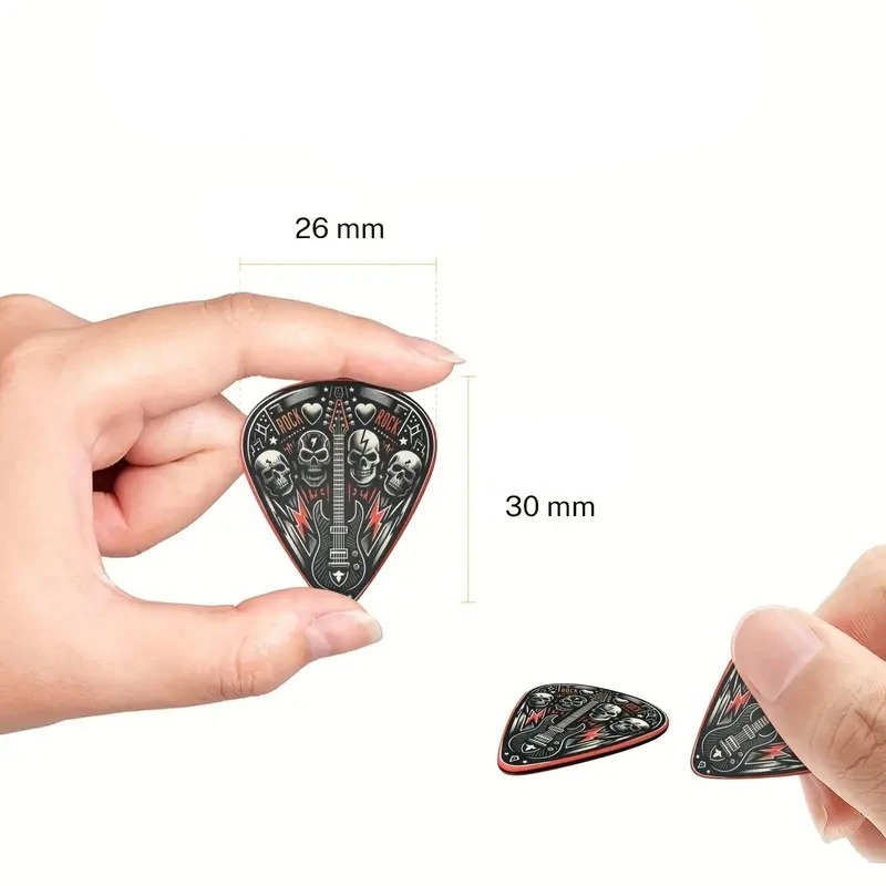 Dimensions of the Lot of 6 Guitar Picks with Skull Head Hard Rock in 3 sizes with Pick Holder included