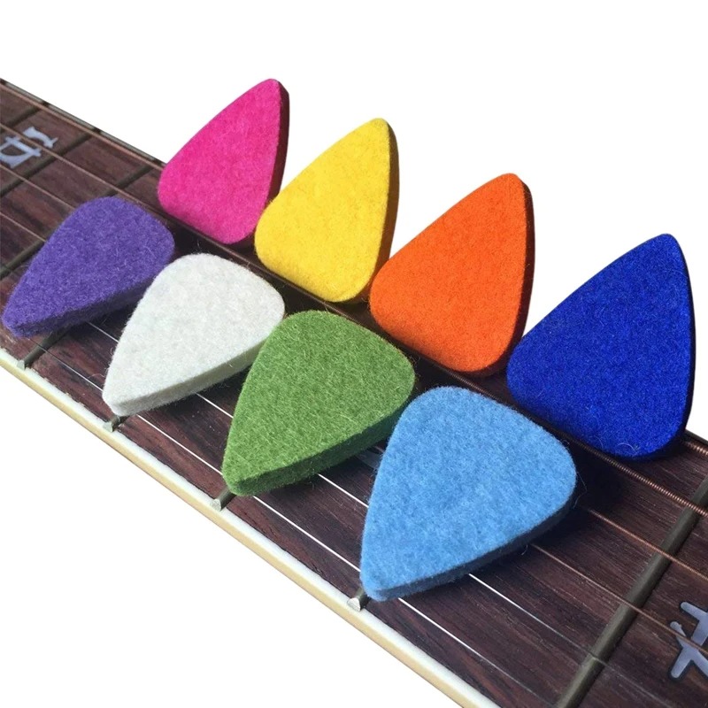 Set of 8 soft felt and colorful picks for ukulele