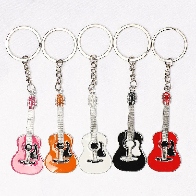 Classic guitar keychain in alloy - 5 colors to choose from!