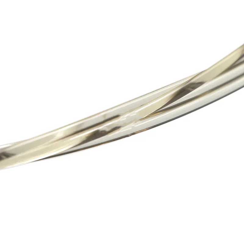 Classic Nylon Guitar Strings in Crystal Gold-Ti Color with Shiny Appearance and Defined Trebles