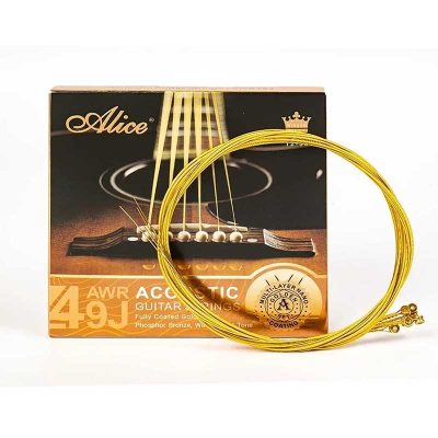 General view of acoustic guitar strings - Set completely gold-plated, phosphor bronze