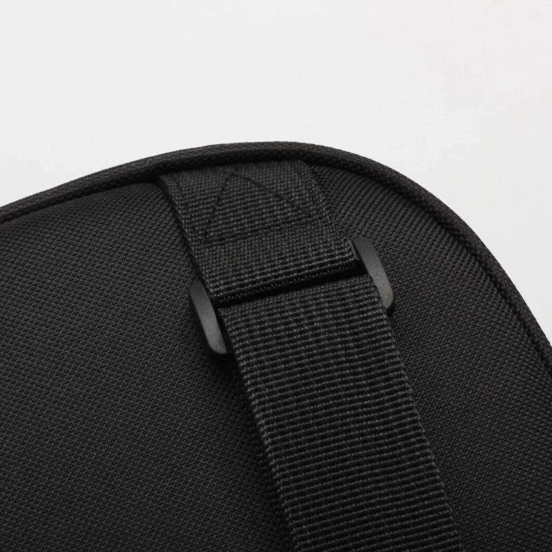 Detail of the strap of the 'Vibrant Jungle' ukulele case