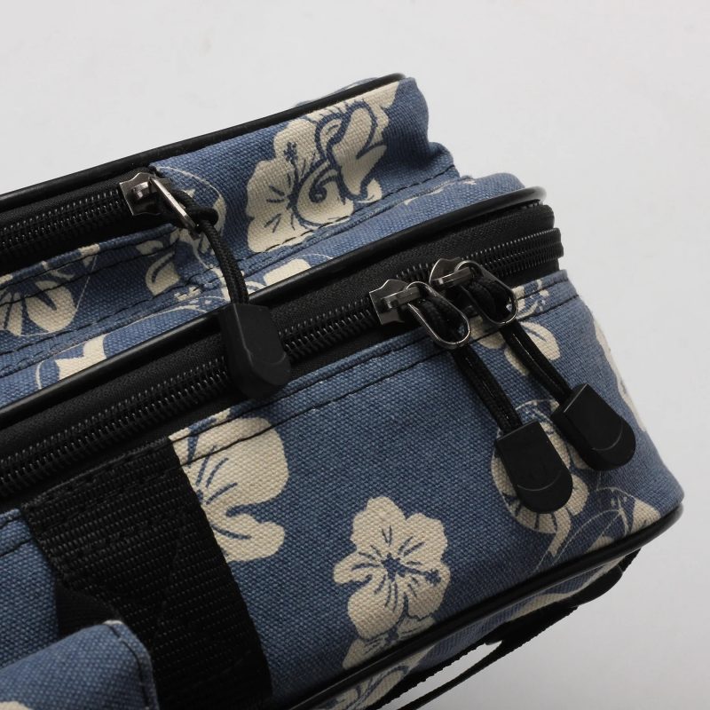 Details of the closure of the Aloha Floral Ukulele Case