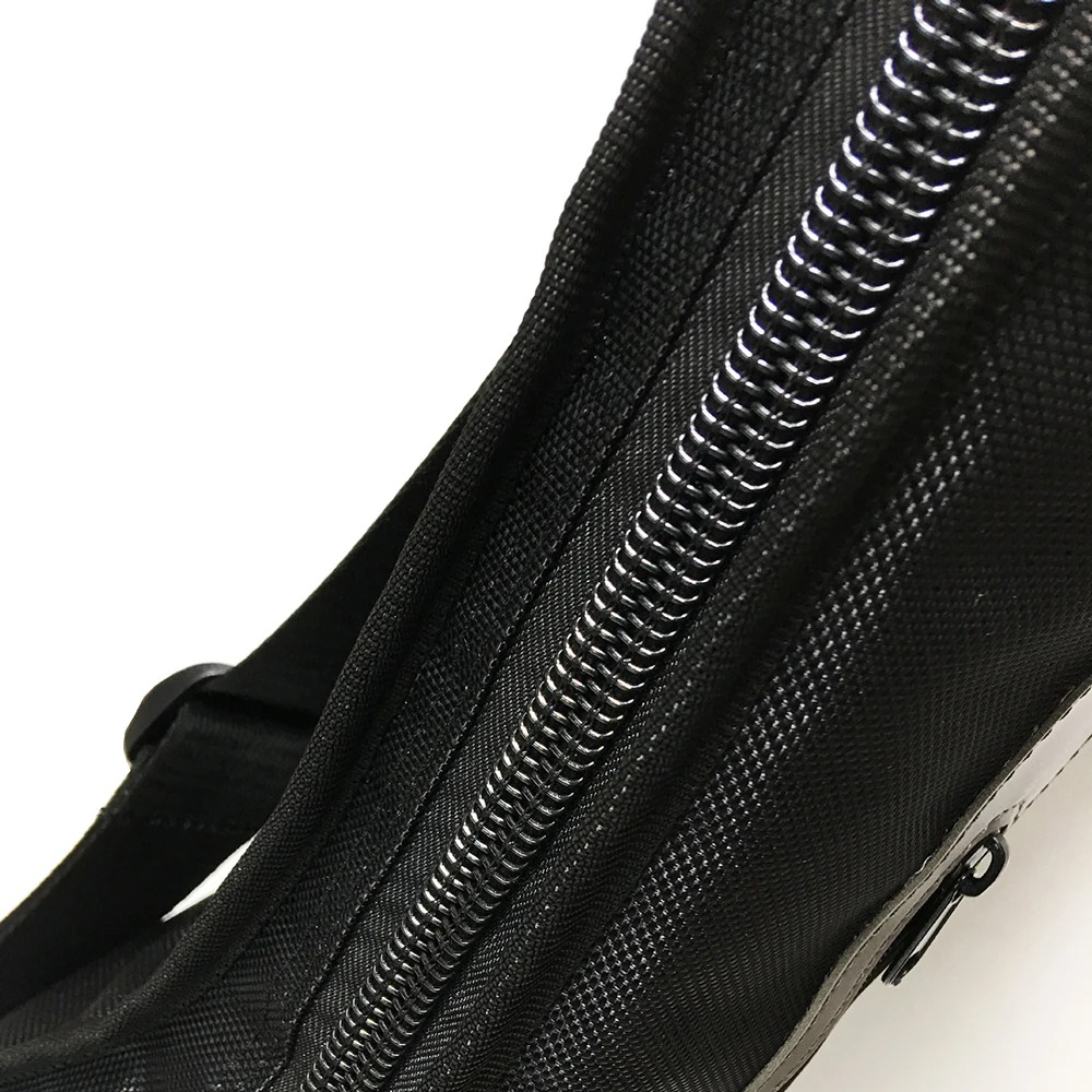 Quality of the closure of the padded banjo case Elite Protection
