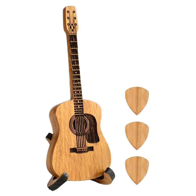 Acoustic guitar pick box - wooden Heart of the Luthier