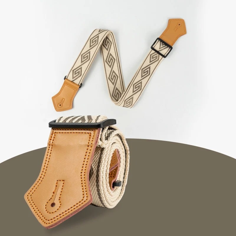 Details of the Vintage Labyrinth Brown Cream Guitar Strap