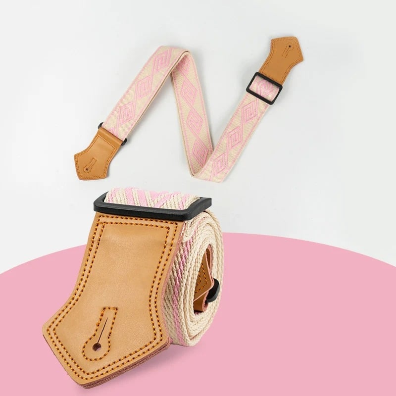 Details of the Vintage Labyrinth Pastel Pink Guitar Strap