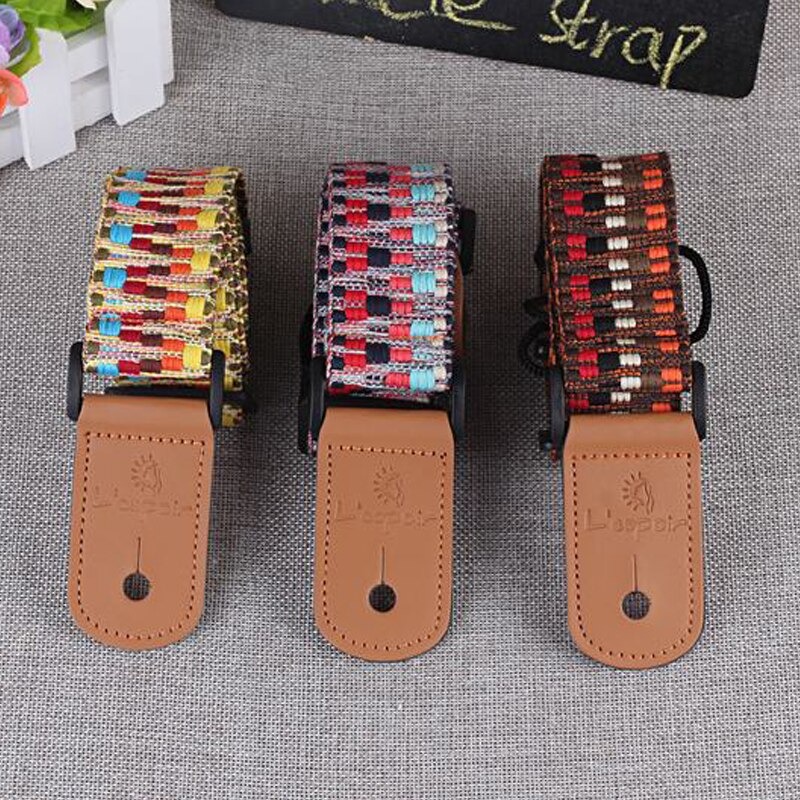 sangle-pour-ukulele-petite-guitare-hawa_main-1