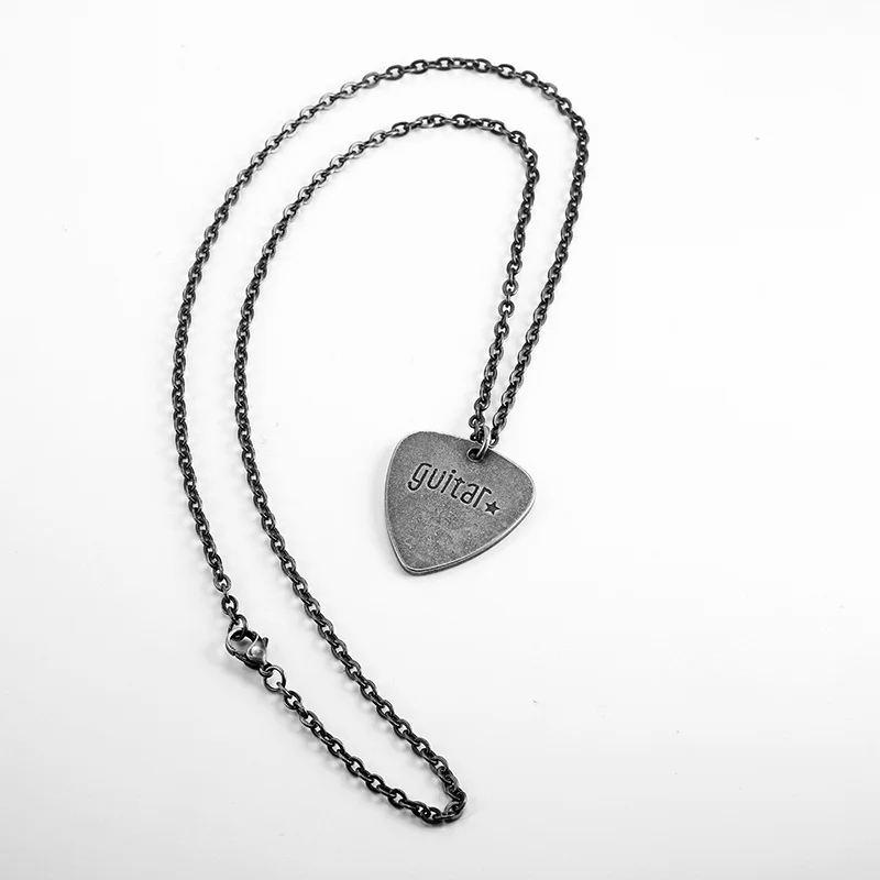 vue complète Pendentif médiator Guitar