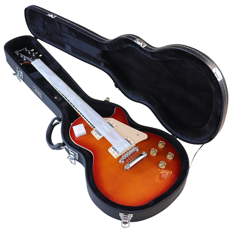 vue complète de l'étui rigide pour guitare électrique en cuir de boeuf vétitable avec doublure en mousse